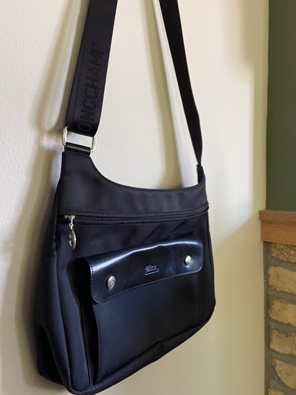 Longchamp Planetes Crossbody Bag in Black - Picture 5 of 8